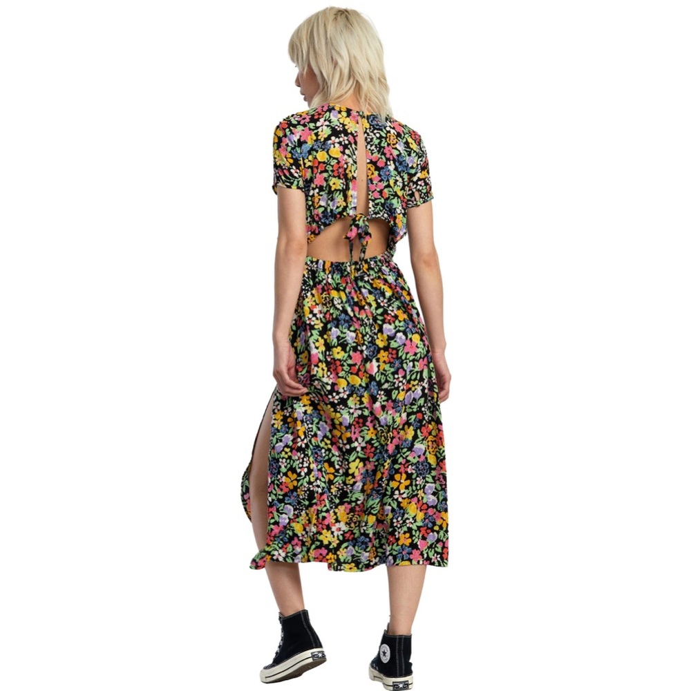 RVCA floral dreamscape midi dress. M. NWT.